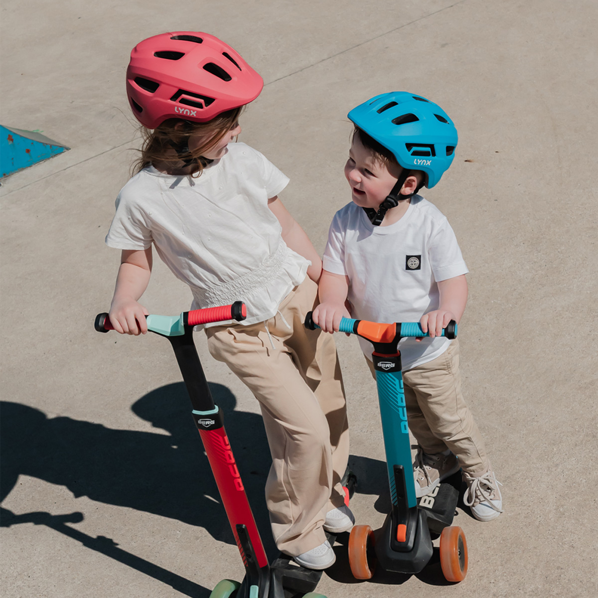 619014.PIN LYNX Cycling helmet Kidz (M) 52-56 cm